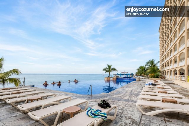 Cozumel_Gated_El Cantil_10400