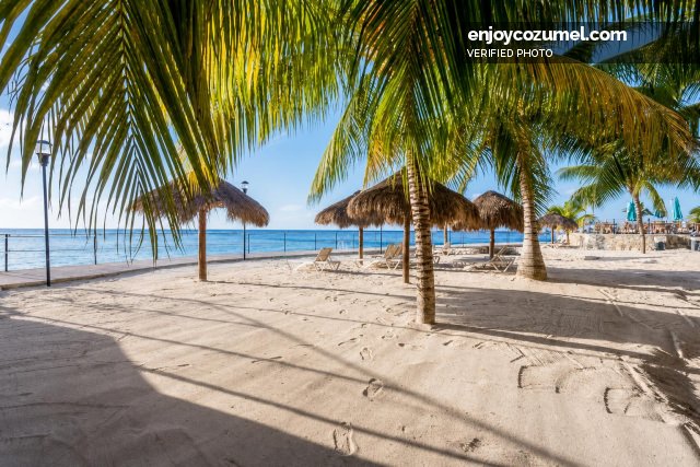 Cozumel_Gated_El Cantil_10393
